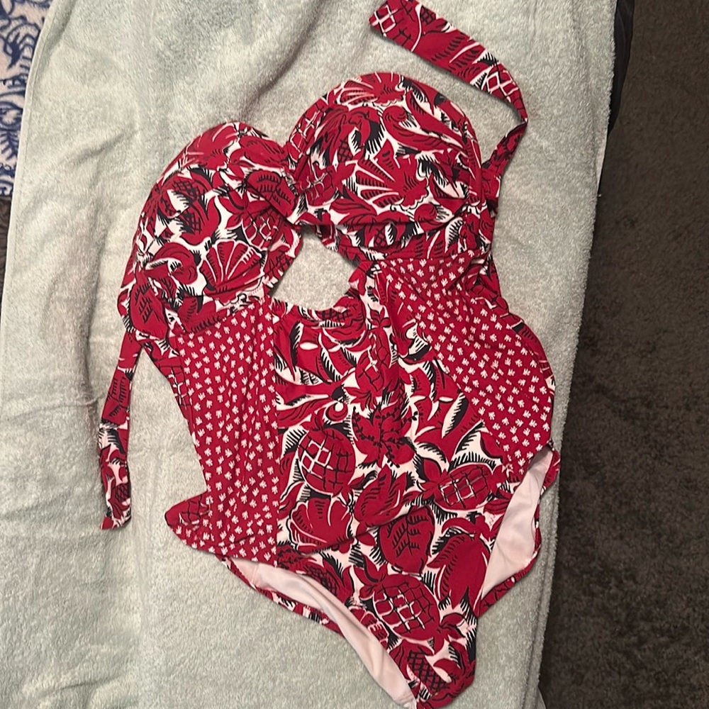 Loft one piece swimsuit with cutout, strapless EUC size 16